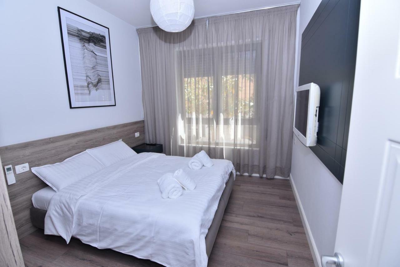Diamond Hill * Vlore