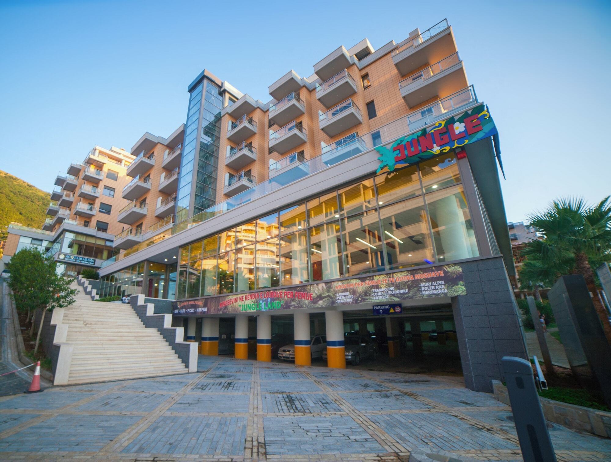 Diamond Hill Apartment *